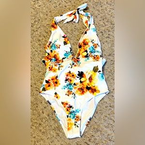 Cupshe one piece deep v swimsuit